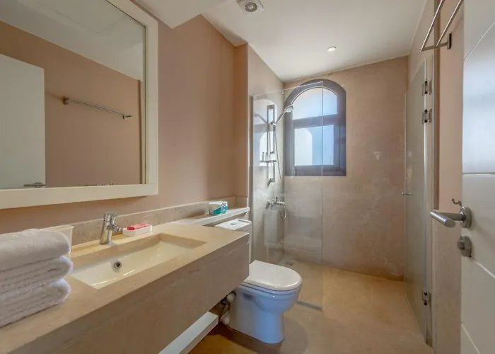 3Br Family Villa In Sabina, El Gouna, Lagoon & Private Heated Pool Villa
