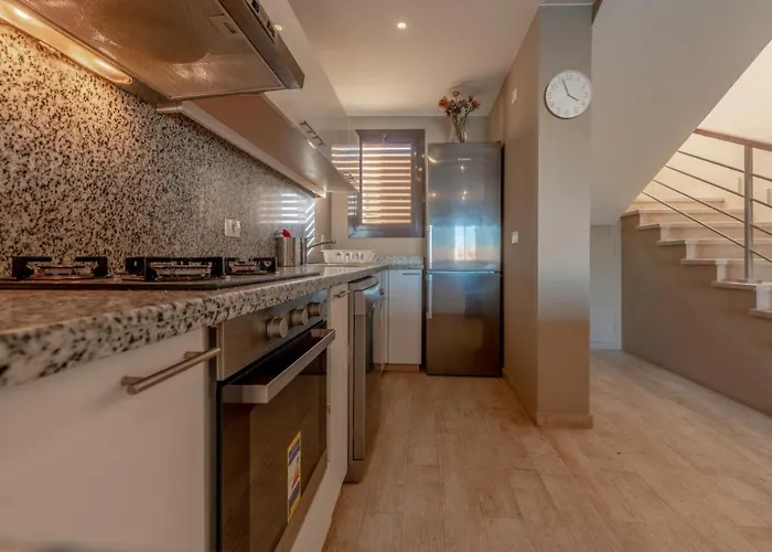 3Br Family Villa In Sabina, El Gouna, Lagoon & Private Heated Pool *