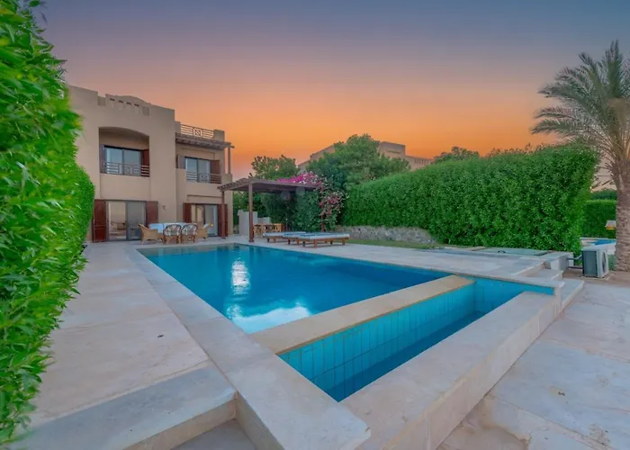 3Br Family Villa In Sabina, El Gouna, Lagoon & Private Heated Pool * Hurghada