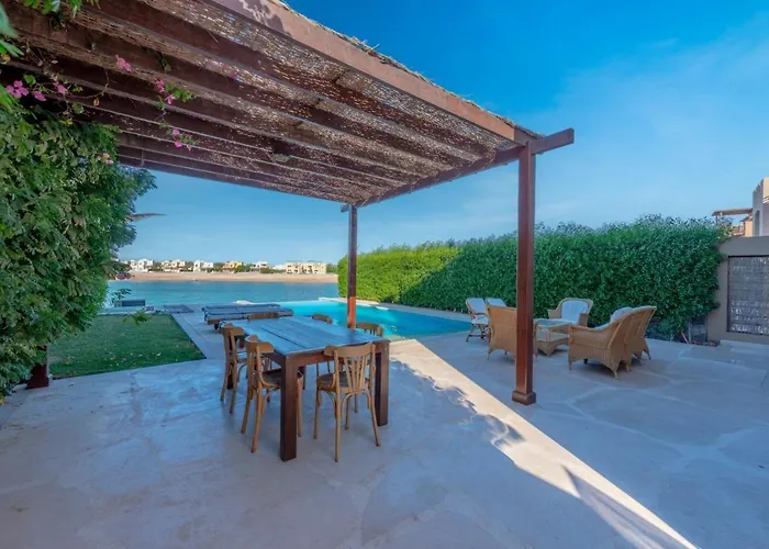 3Br Family Villa In Sabina, El Gouna, Lagoon & Private Heated Pool Villa