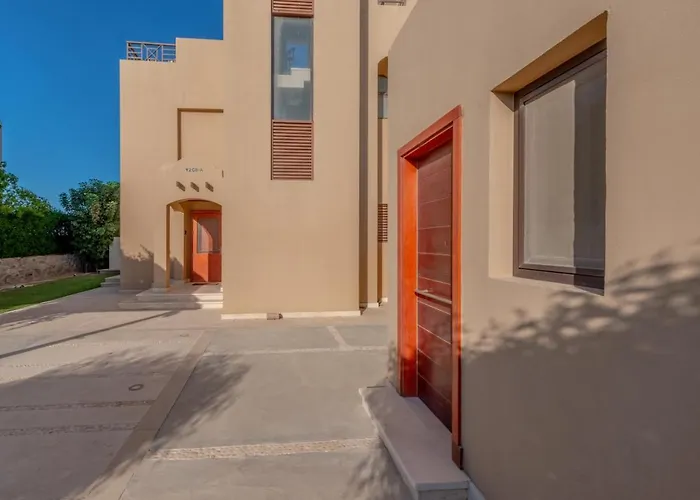 3Br Family Villa In Sabina, El Gouna, Lagoon & Private Heated Pool Villa