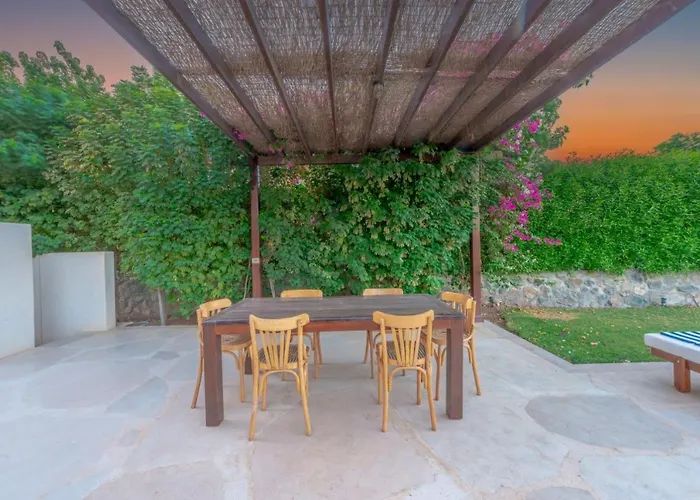 3Br Family Villa In Sabina, El Gouna, Lagoon & Private Heated Pool Hurghada