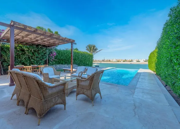 3Br Family Villa In Sabina, El Gouna, Lagoon & Private Heated Pool Villa Hurghada