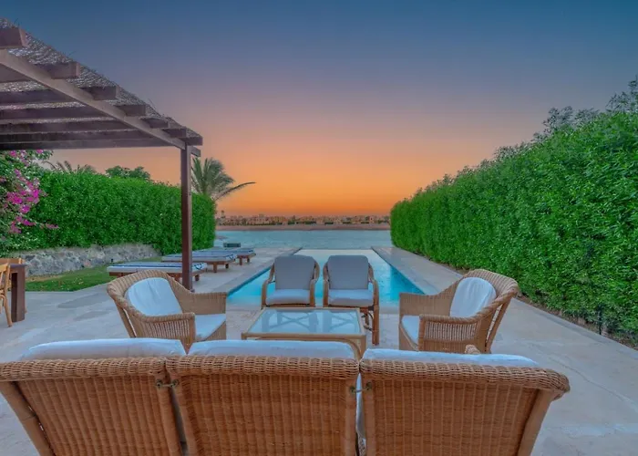 3Br Family Villa In Sabina, El Gouna, Lagoon & Private Heated Pool