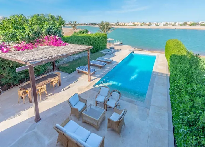 3Br Family Villa In Sabina, El Gouna, Lagoon & Private Heated Pool Hurghada